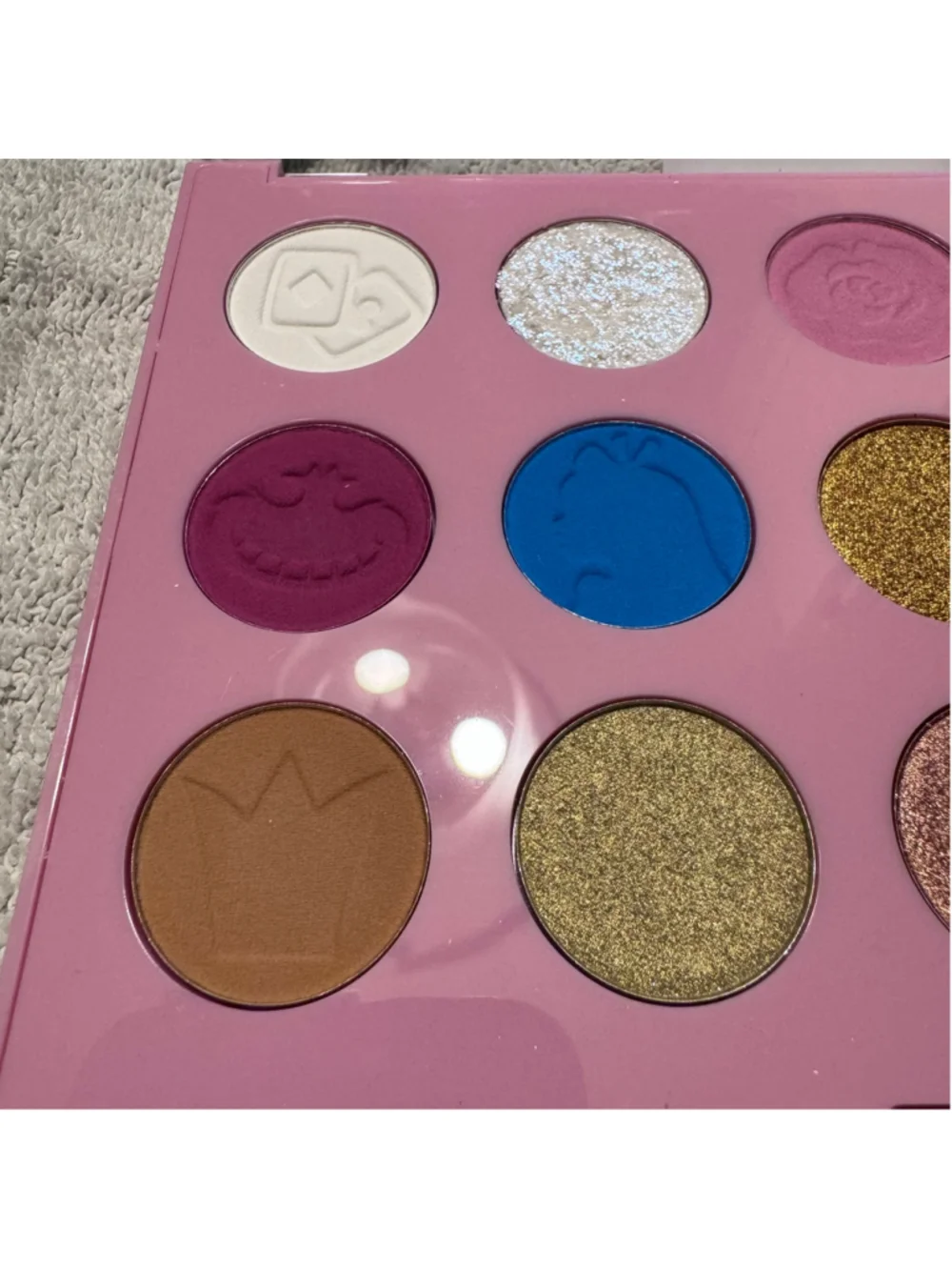 Wet n Wild Disney Alice in Wonderland Lost In Wonderland Eye Face Palette LE